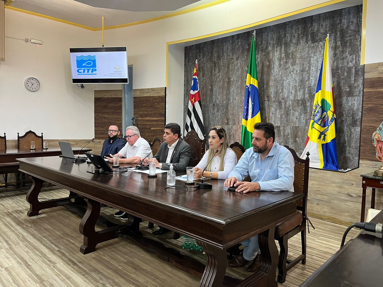 REUNIÃO SOBRE RECURSOS DA SAÚDE REUNE PREFEITOS, SECRETÁRIOS DE SAÚDE E INTERESSADOS NA CIDADE DE JAÚ!!!